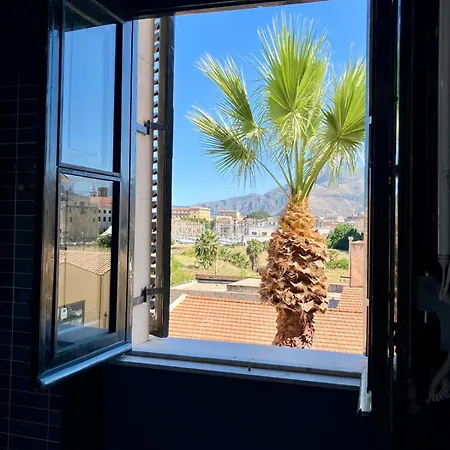 Ostello Bello Palermo אכסניה *